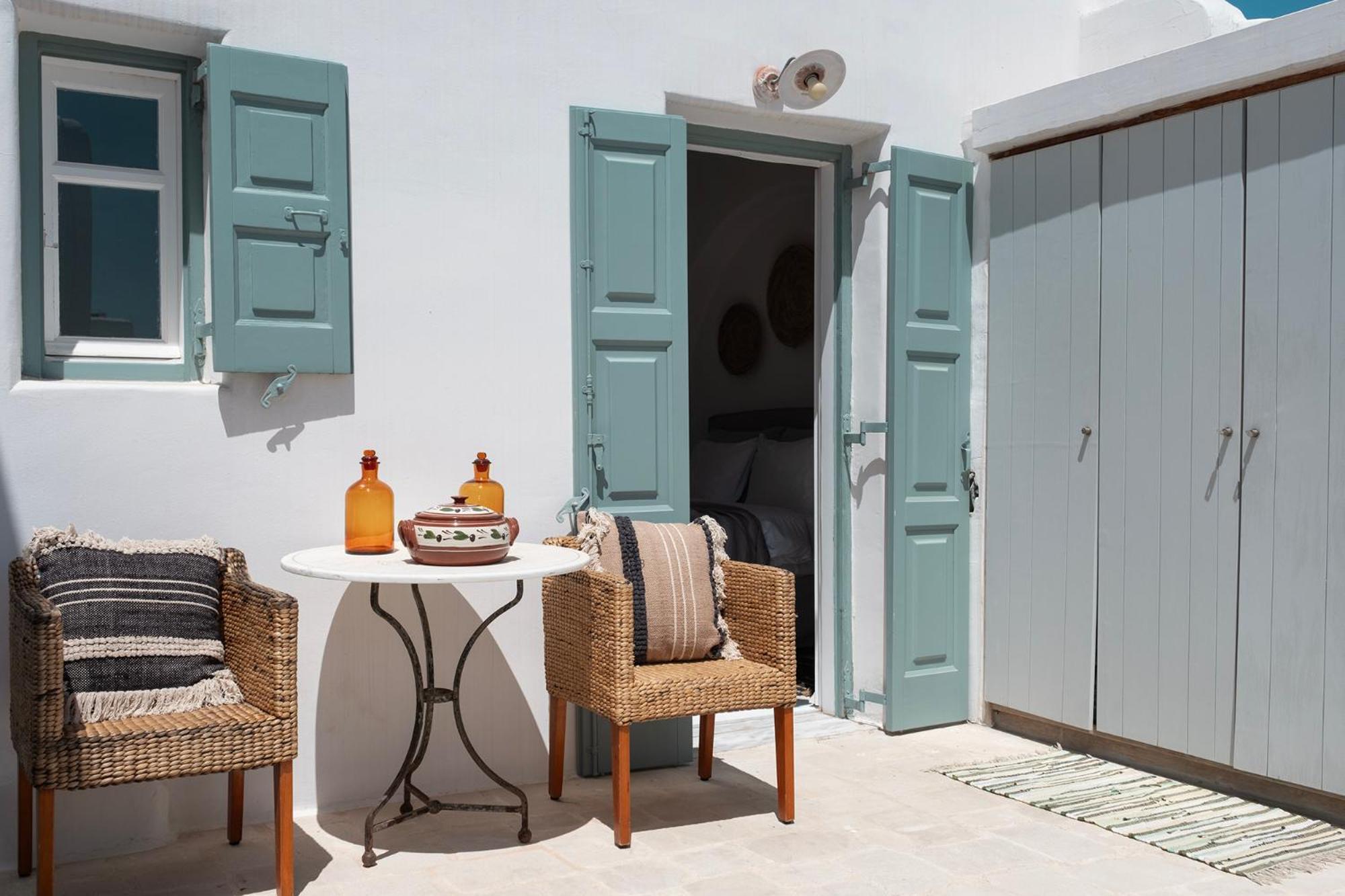 Mykonian Style W Shared Pool & Nighttime Security Guard * Ornos (Mykonos)